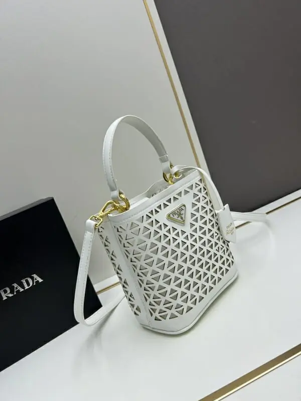 prada aaa qualite sac a main  pour femme s_12410a71